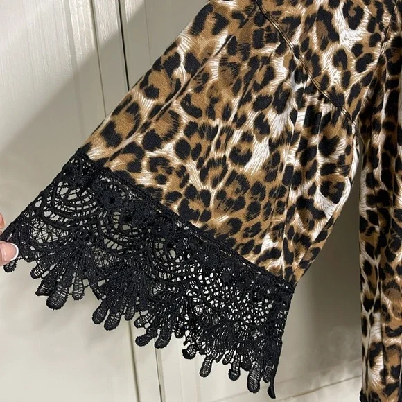 Ali Miles Women's Animal Print Lace Hem 3/4
Sleeve Round Neck Blouse Sz 2X - Picture 4 of 11